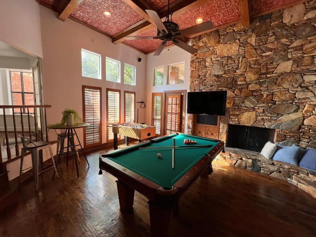 Dallas Gem 5 Bedrooms Home With Pool Game Room Exterior photo