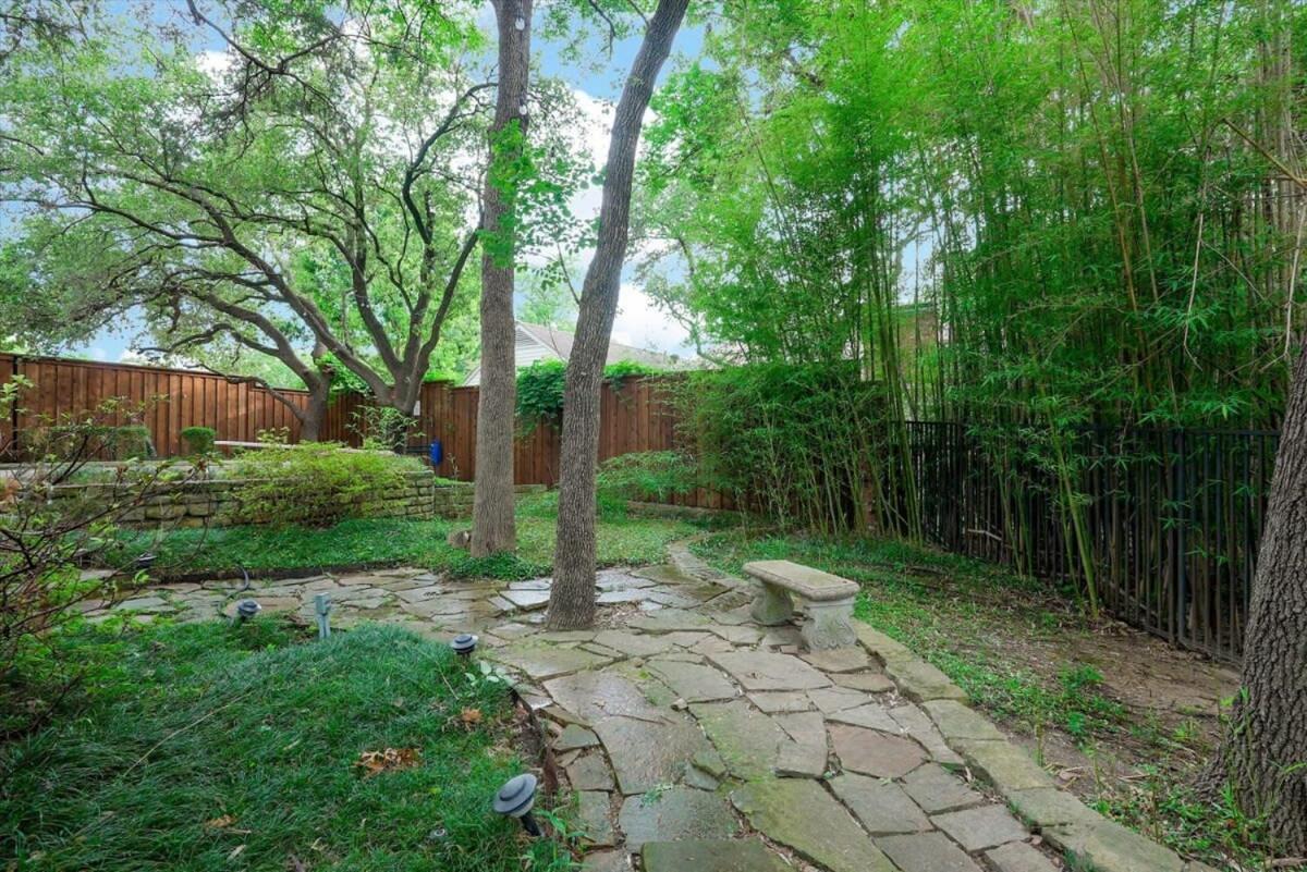 Dallas Gem 5 Bedrooms Home With Pool Game Room Exterior photo